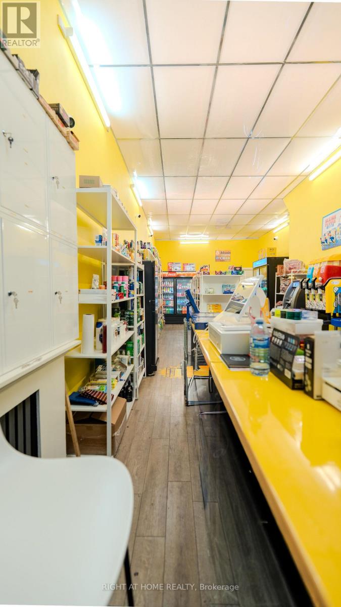 370 Bank Street, Ottawa, Ontario  K2P 1Y2 - Photo 25 - X12170980