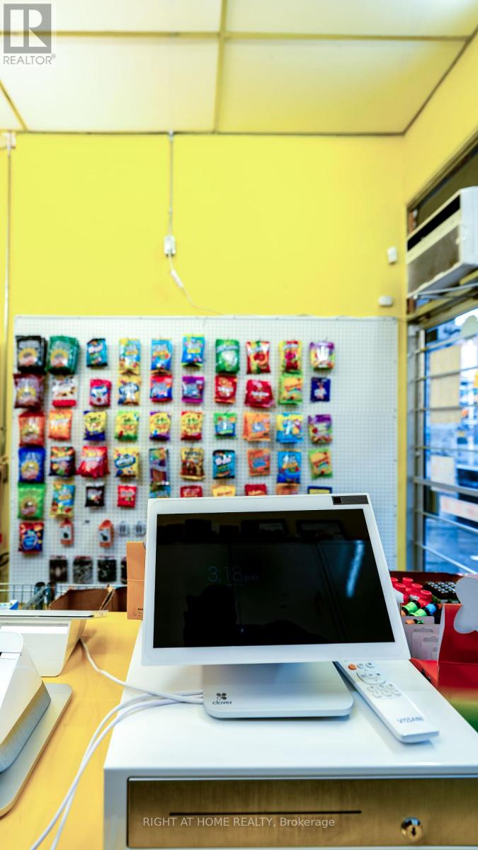 370 Bank Street, Ottawa, Ontario  K2P 1Y2 - Photo 24 - X12170980