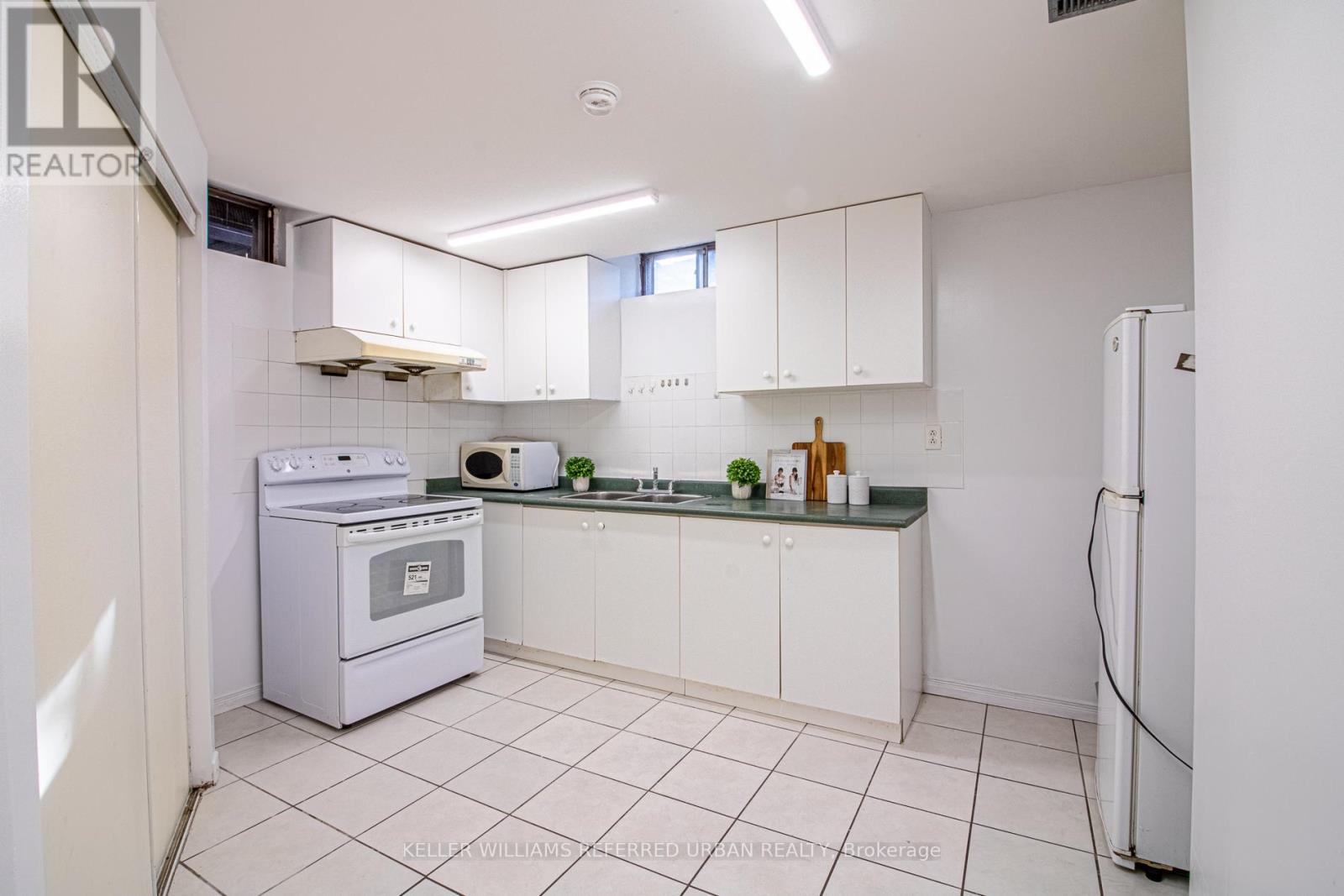 63 Holmbush Crescent, Toronto (Steeles), Ontario  M1V 2Y8 - Photo 23 - E12496122