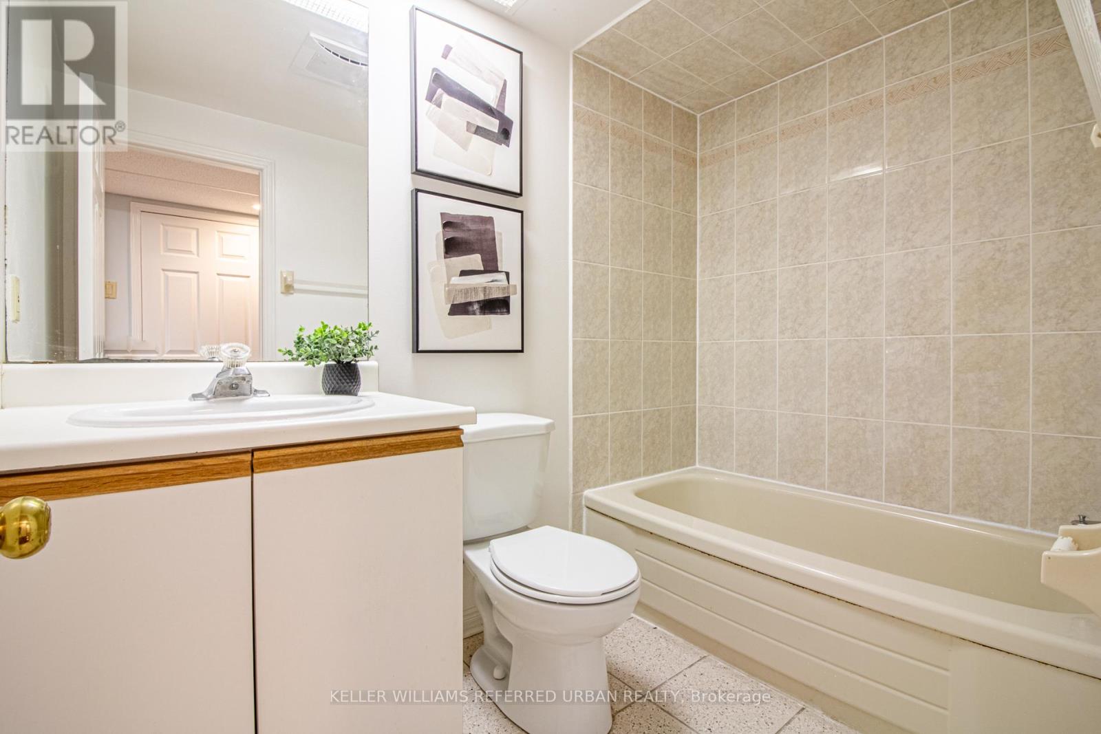 63 Holmbush Crescent, Toronto (Steeles), Ontario  M1V 2Y8 - Photo 24 - E12496122