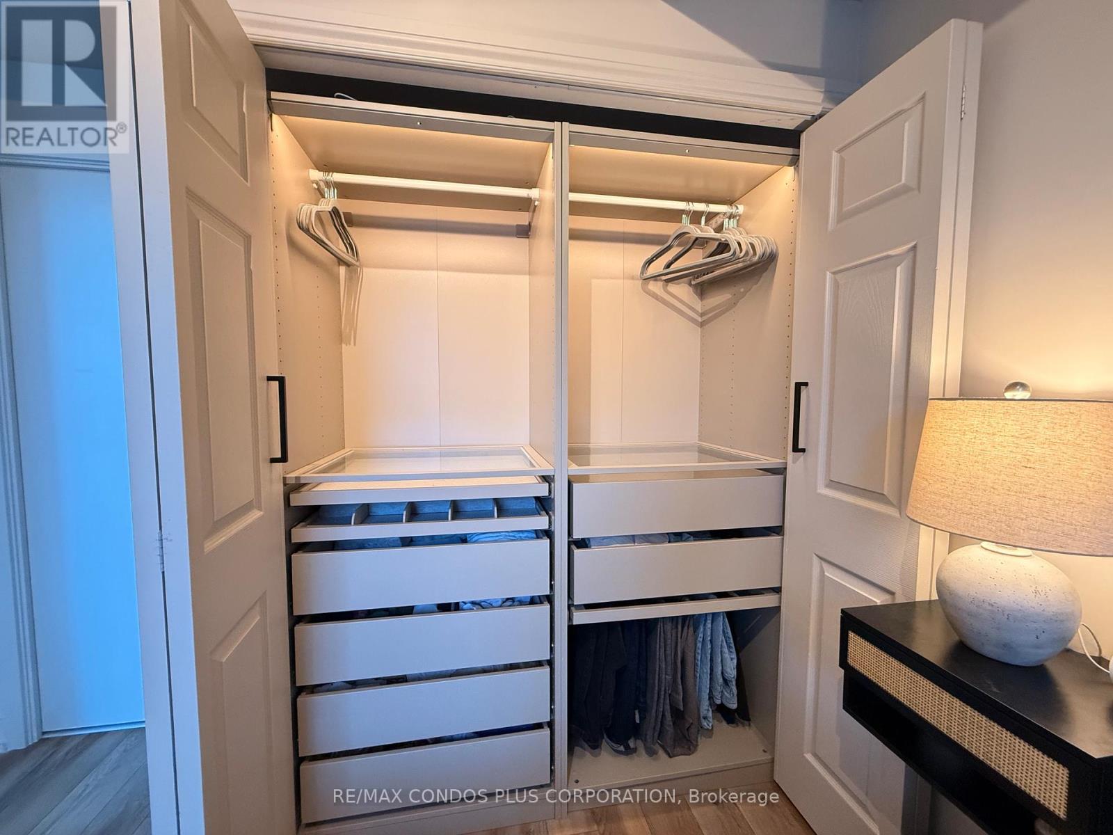 205 - 665 Queen Street E, Toronto, Ontario  M4M 0G3 - Photo 3 - E12496166