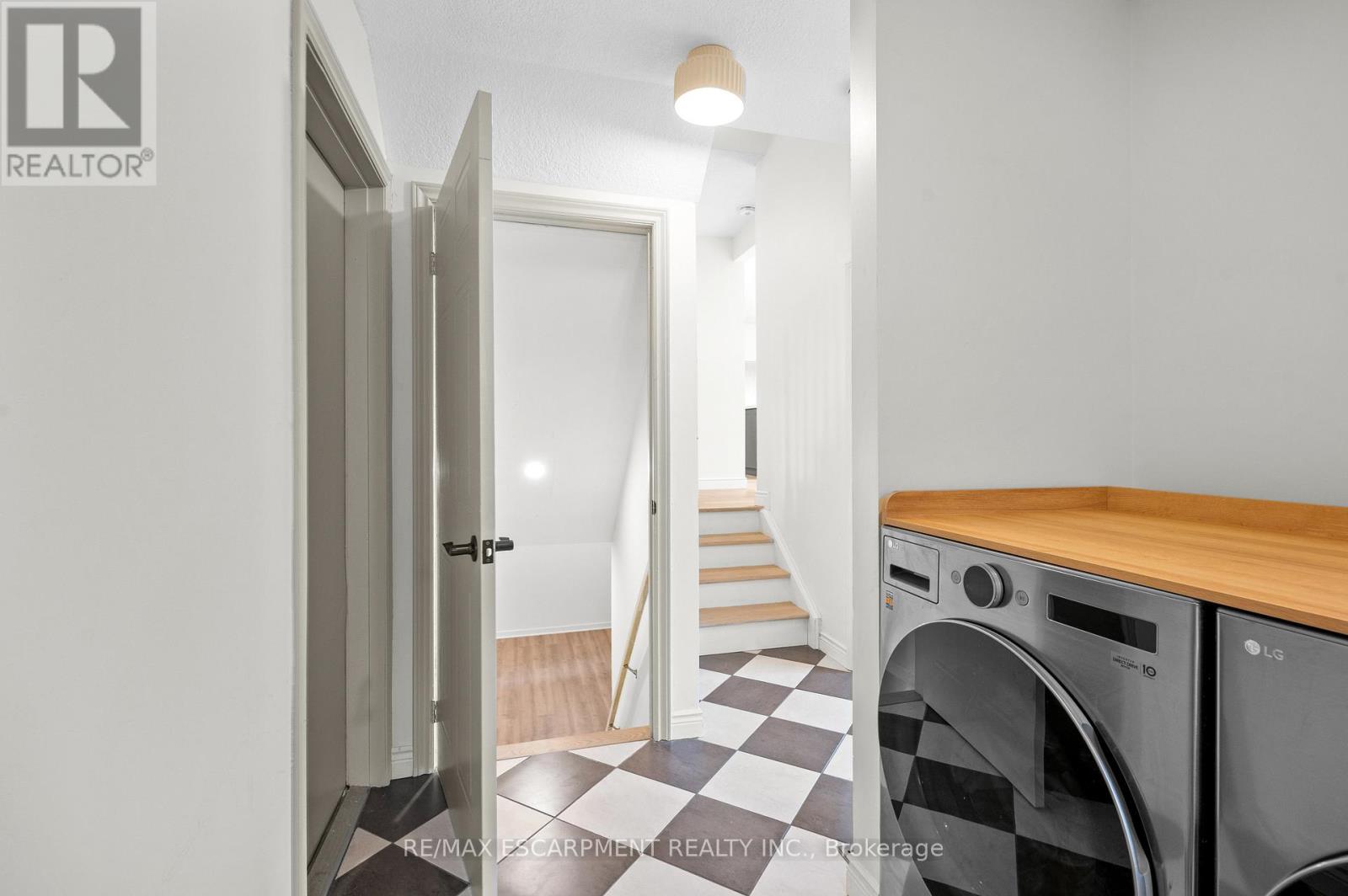 31 Inglewood Place, Whitby (Blue Grass Meadows), Ontario  L1N 8Z9 - Photo 11 - E12496216