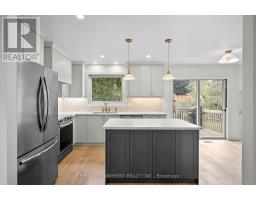 31 INGLEWOOD PLACE, Whitby, Ontario