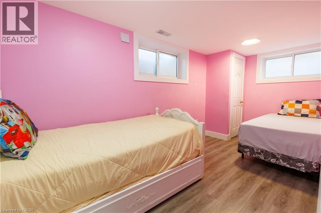 18 Silverdale Crescent, London, Ontario  N5Z 4A4 - Photo 31 - 40784752