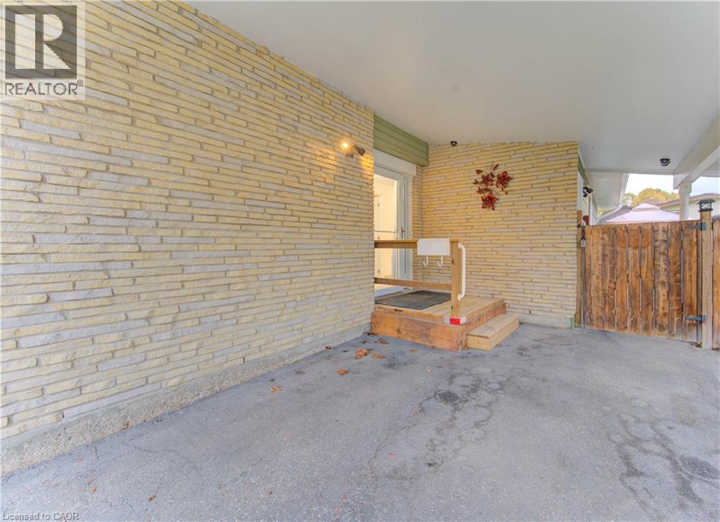 114 Selkirk Drive, Kitchener, Ontario  N2E 1M4 - Photo 3 - 40784333