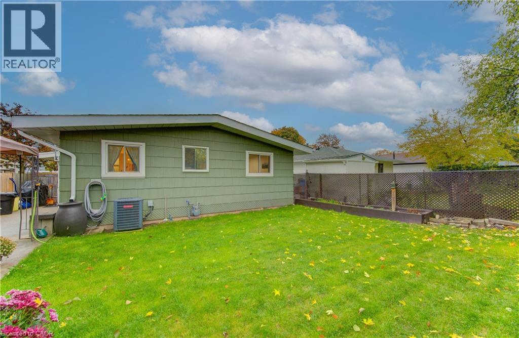 114 Selkirk Drive, Kitchener, Ontario  N2E 1M4 - Photo 36 - 40784333