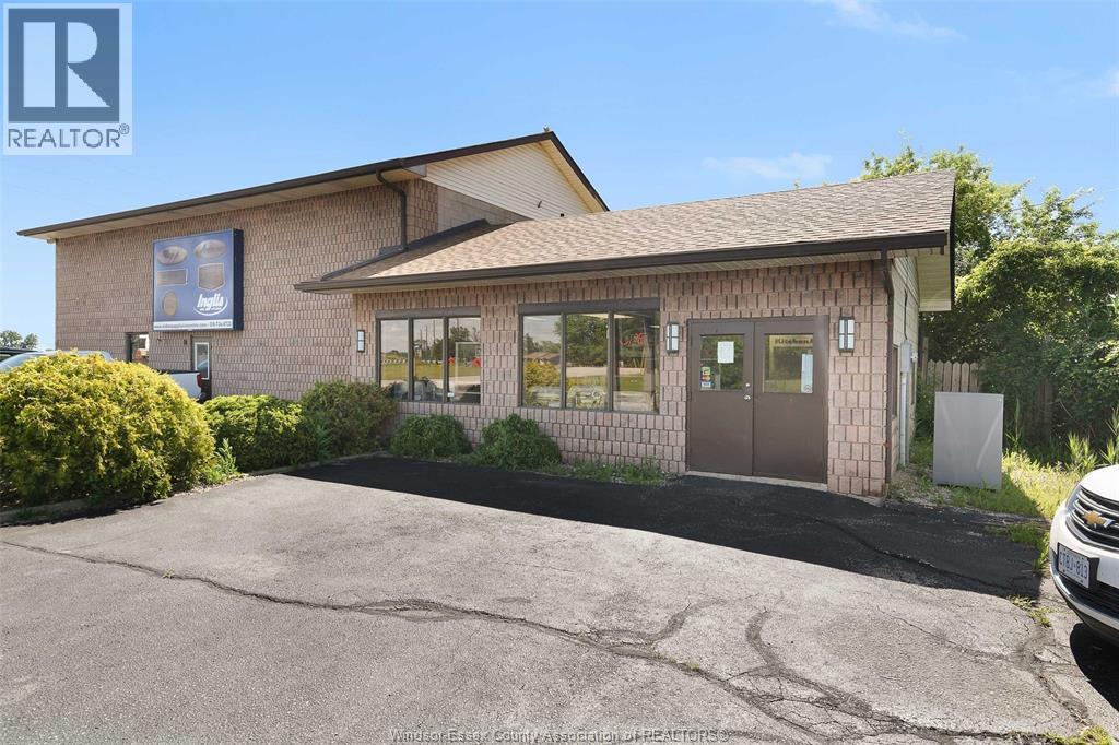 1573 Front Road North, Amherstburg, Ontario  N9V 3R3 - Photo 2 - 25027692