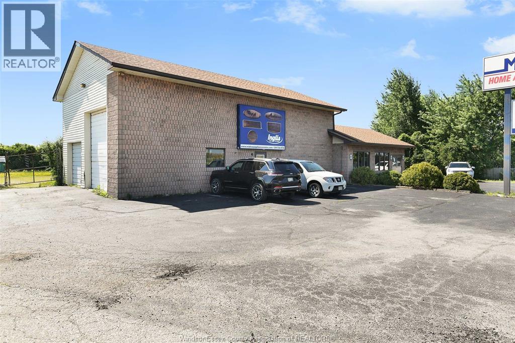 1573 Front Road North, Amherstburg, Ontario  N9V 3R3 - Photo 3 - 25027692