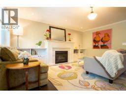 2730 Blackwood St Hillside