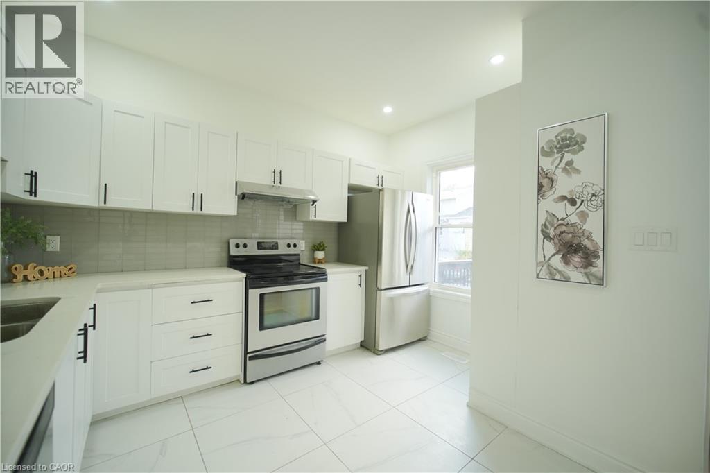 11 East 25th Street, Hamilton, Ontario  L8V 2Z9 - Photo 6 - 40784571