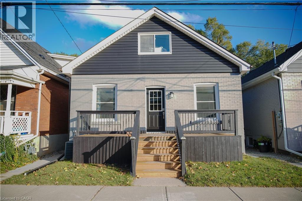 11 East 25th Street, Hamilton, Ontario  L8V 2Z9 - Photo 1 - 40784571