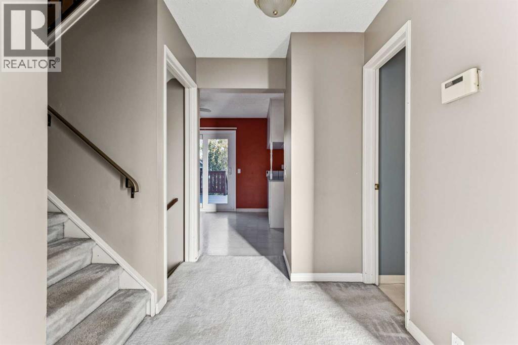 1609 46 Street Nw, Calgary, Alberta  T3B 1A8 - Photo 5 - A2263125