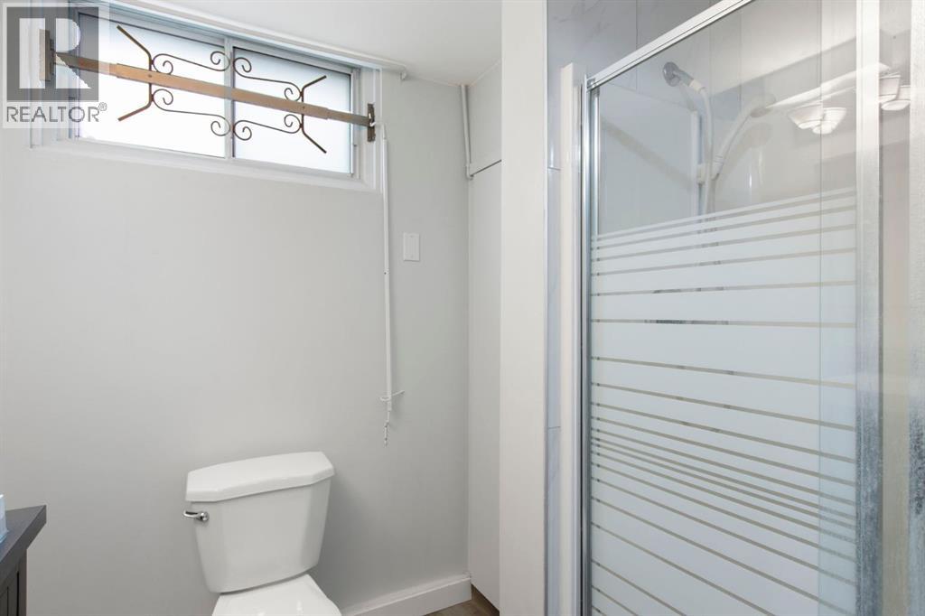 6023 Thornbank Drive, Calgary, Alberta  T2K 3P4 - Photo 41 - A2266755