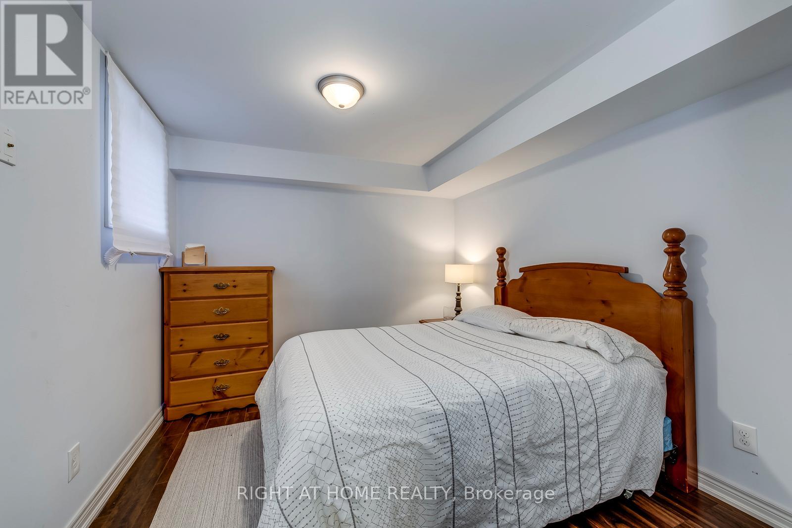 Lower - 56 Barberry Crescent, Richmond Hill, Ontario  L4E 4S6 - Photo 19 - N12496212