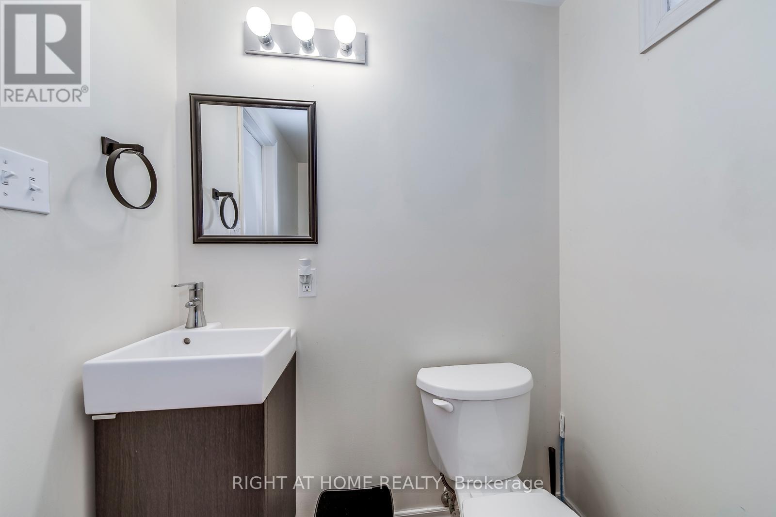 Lower - 56 Barberry Crescent, Richmond Hill, Ontario  L4E 4S6 - Photo 22 - N12496212