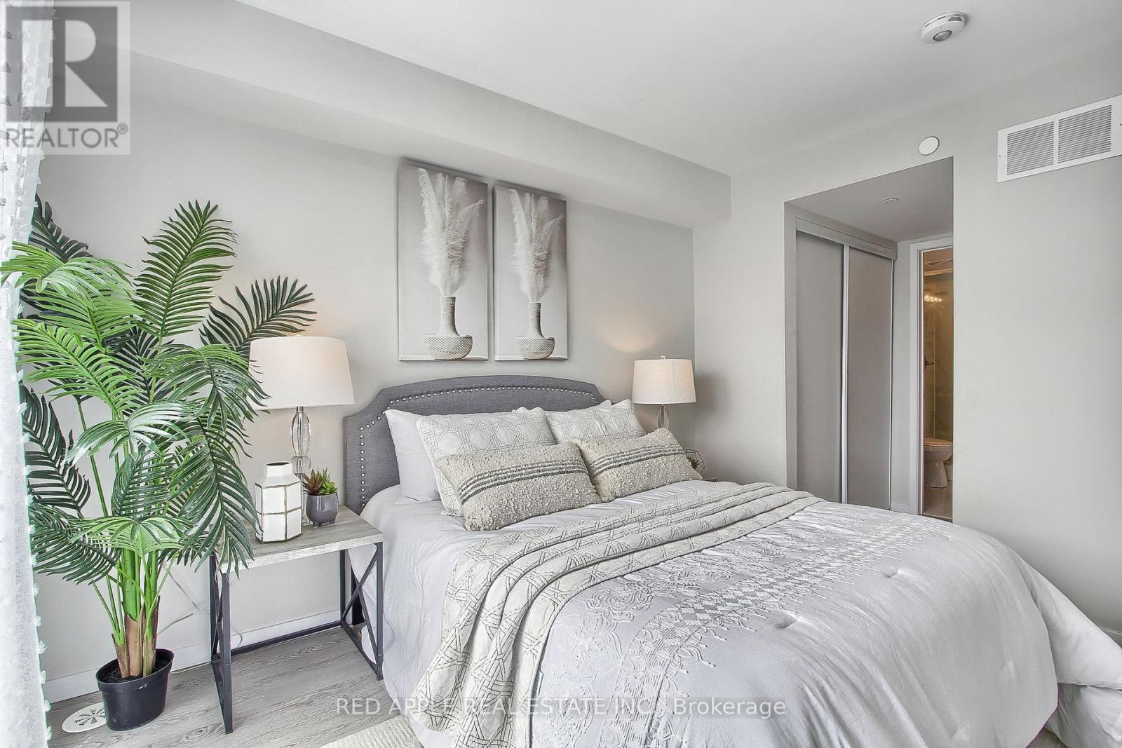 110 - 600 Alex Gardner Circle, Aurora, Ontario  L4G 3G5 - Photo 13 - N12496218