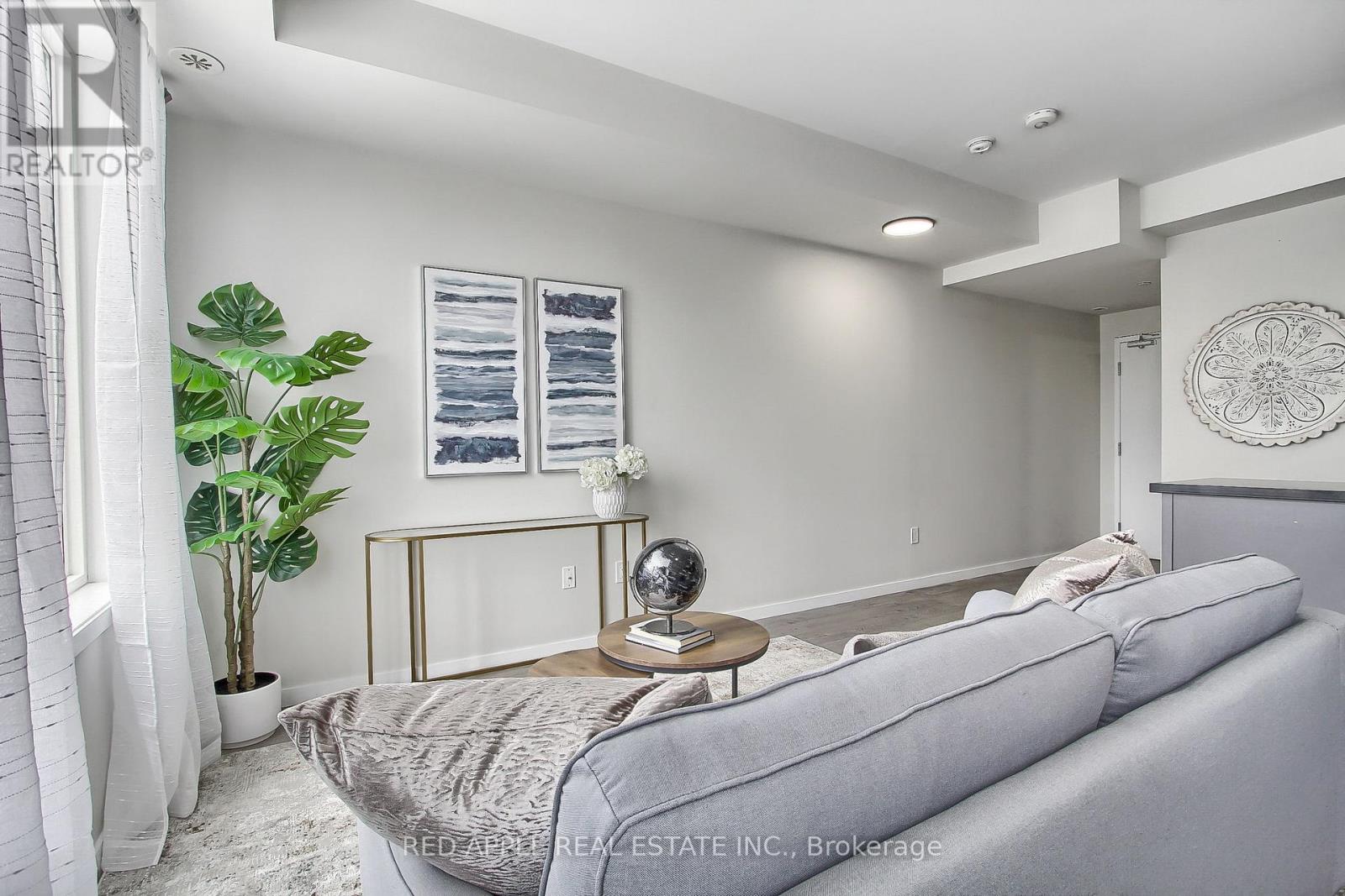 110 - 600 Alex Gardner Circle, Aurora, Ontario  L4G 3G5 - Photo 4 - N12496218