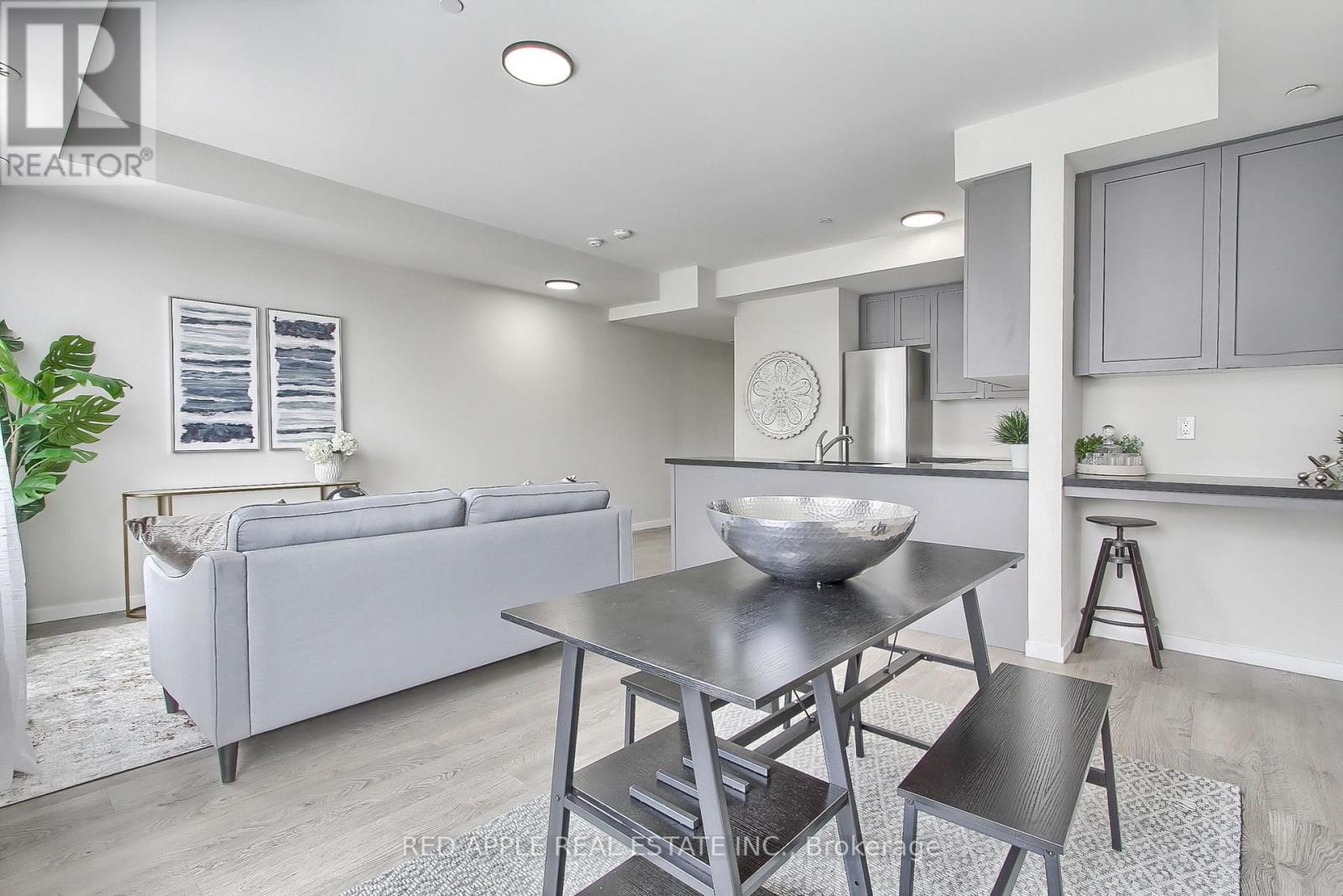 110 - 600 Alex Gardner Circle, Aurora, Ontario  L4G 3G5 - Photo 8 - N12496218