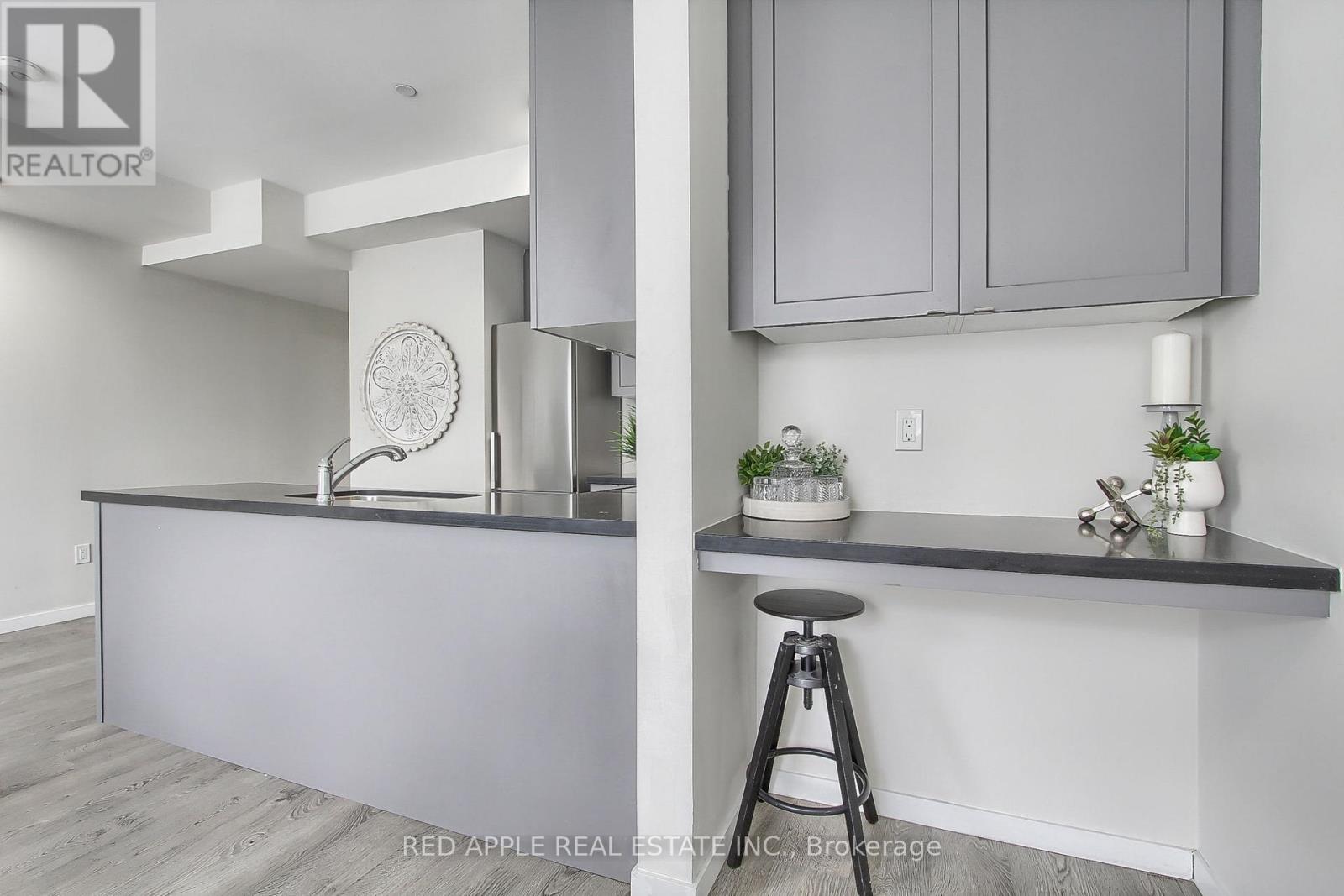 110 - 600 Alex Gardner Circle, Aurora, Ontario  L4G 3G5 - Photo 9 - N12496218