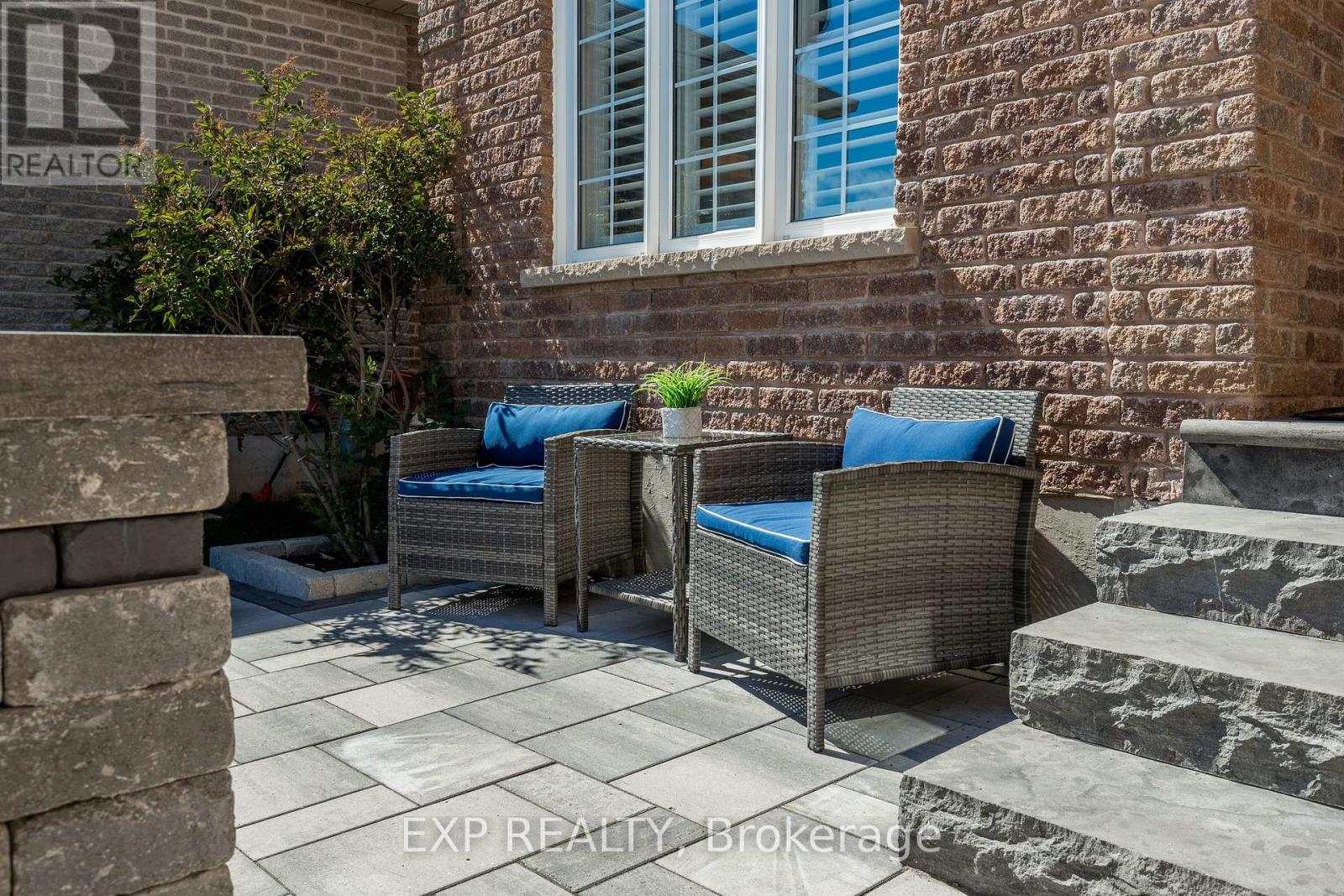 314 Country Lane, Barrie, Ontario  L4N 5Z6 - Photo 4 - S12496148