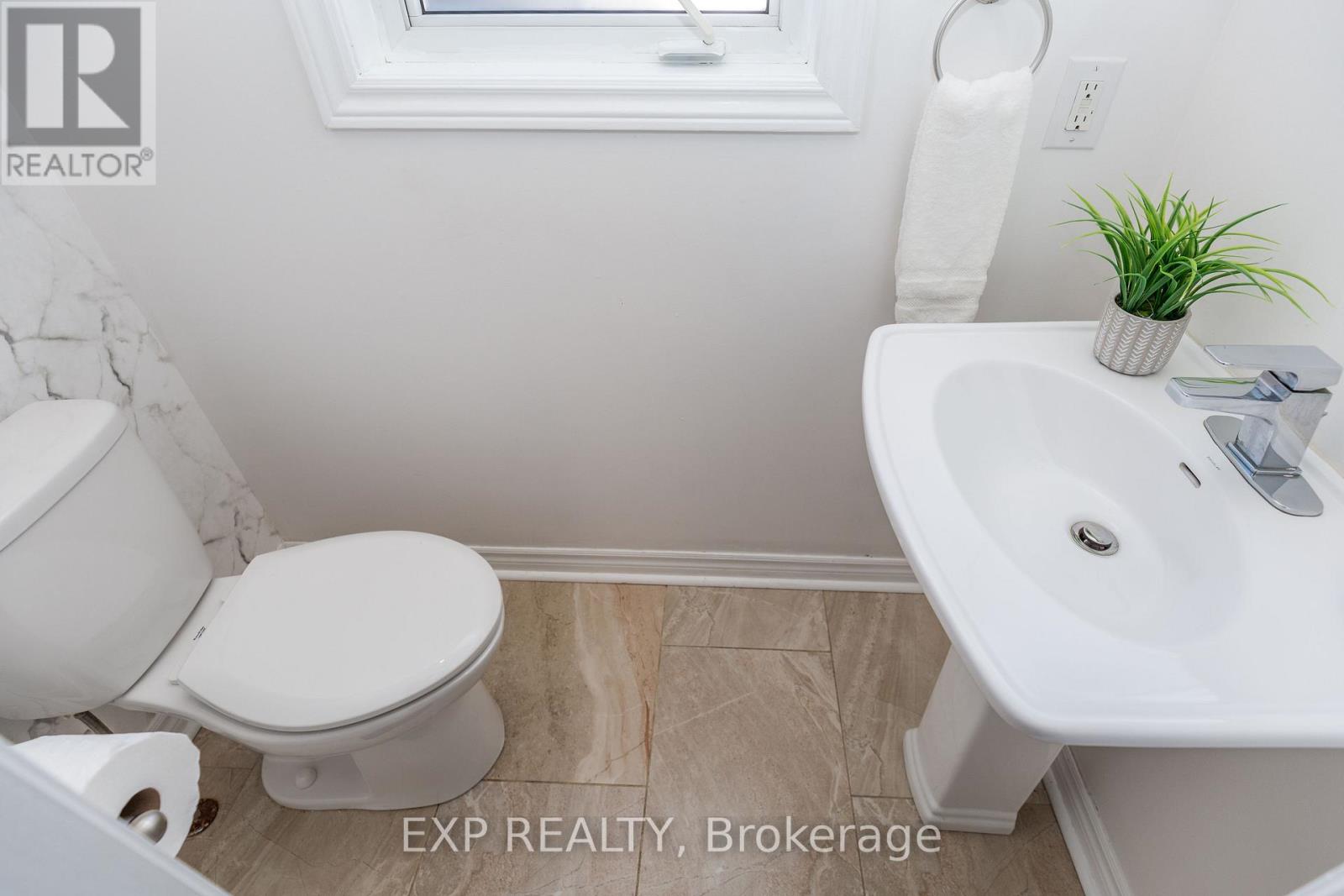 314 Country Lane, Barrie, Ontario  L4N 5Z6 - Photo 5 - S12496148