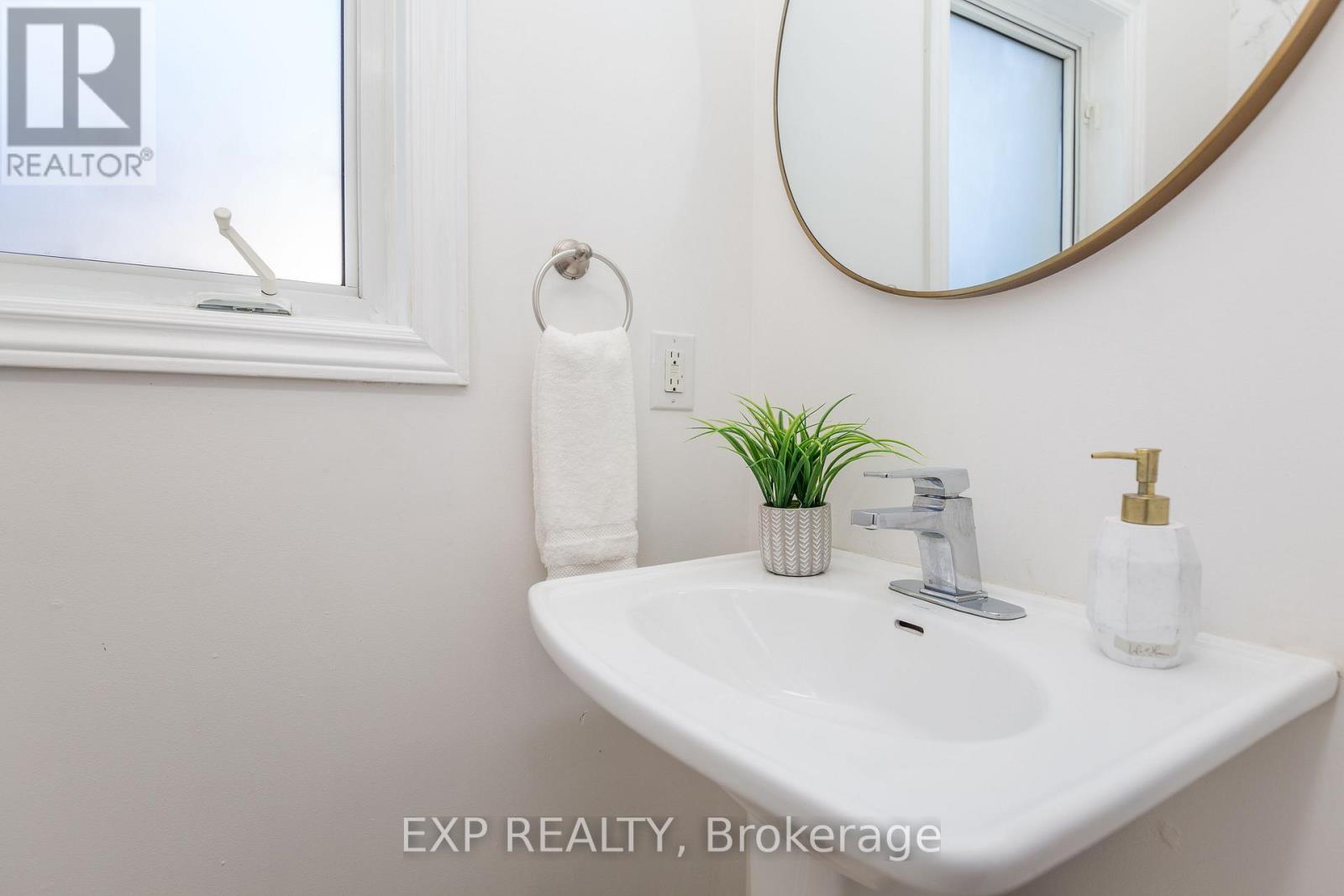 314 Country Lane, Barrie, Ontario  L4N 5Z6 - Photo 6 - S12496148