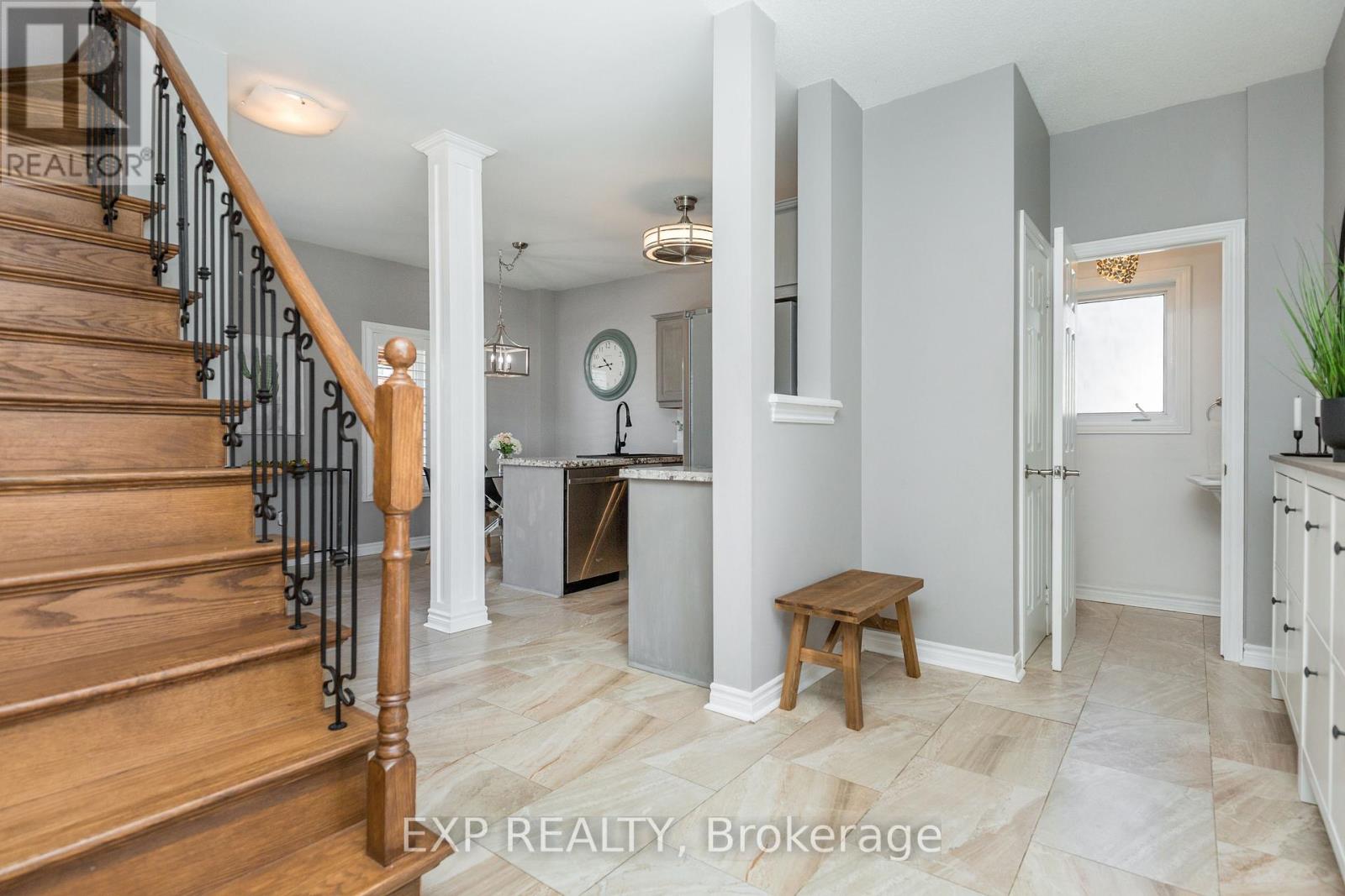 314 Country Lane, Barrie, Ontario  L4N 5Z6 - Photo 8 - S12496148