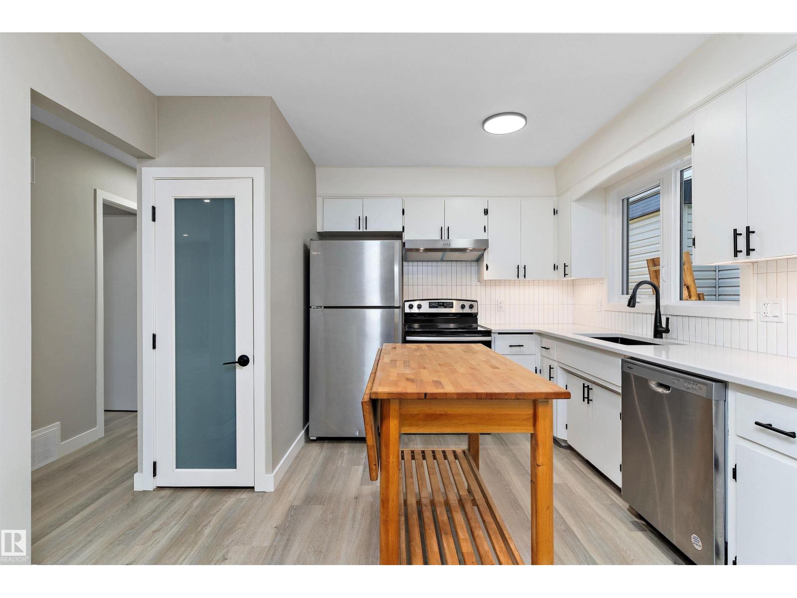 10157 145 St Nw, Edmonton, Alberta  T5N 2X6 - Photo 11 - E4464219