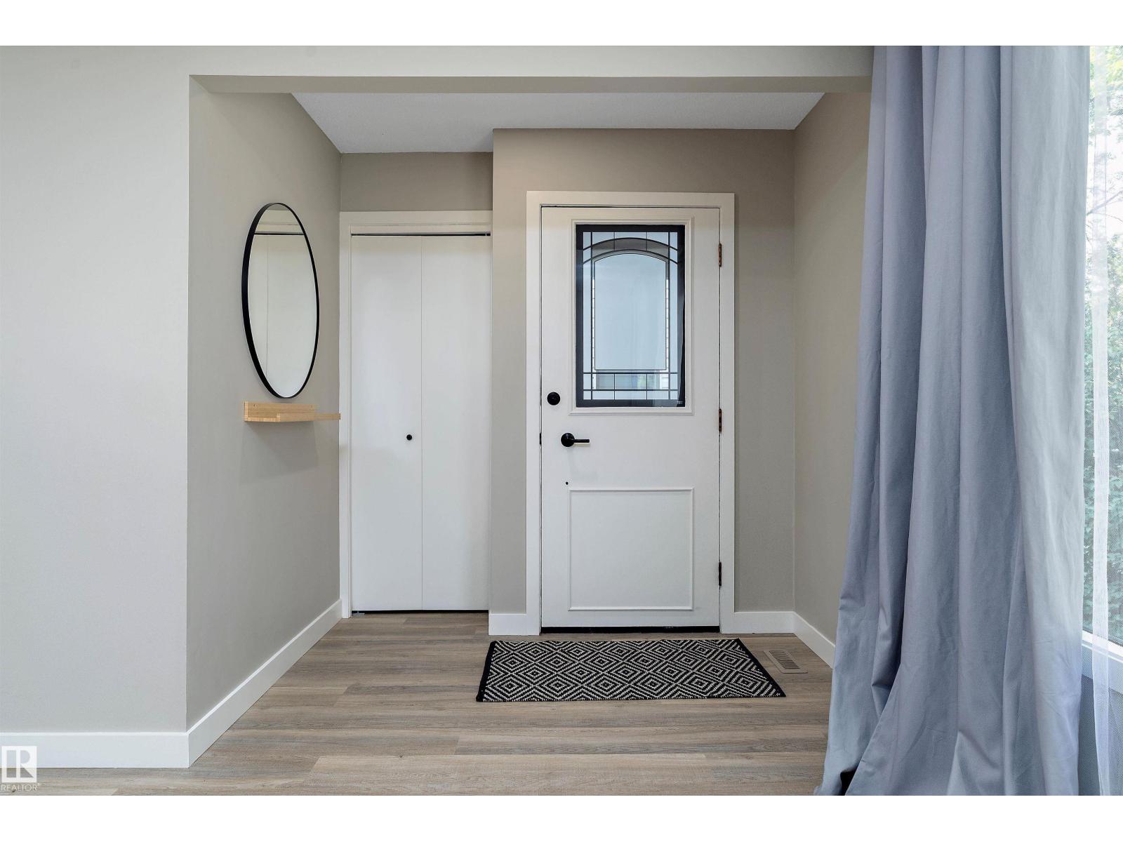 10157 145 St Nw, Edmonton, Alberta  T5N 2X6 - Photo 4 - E4464219