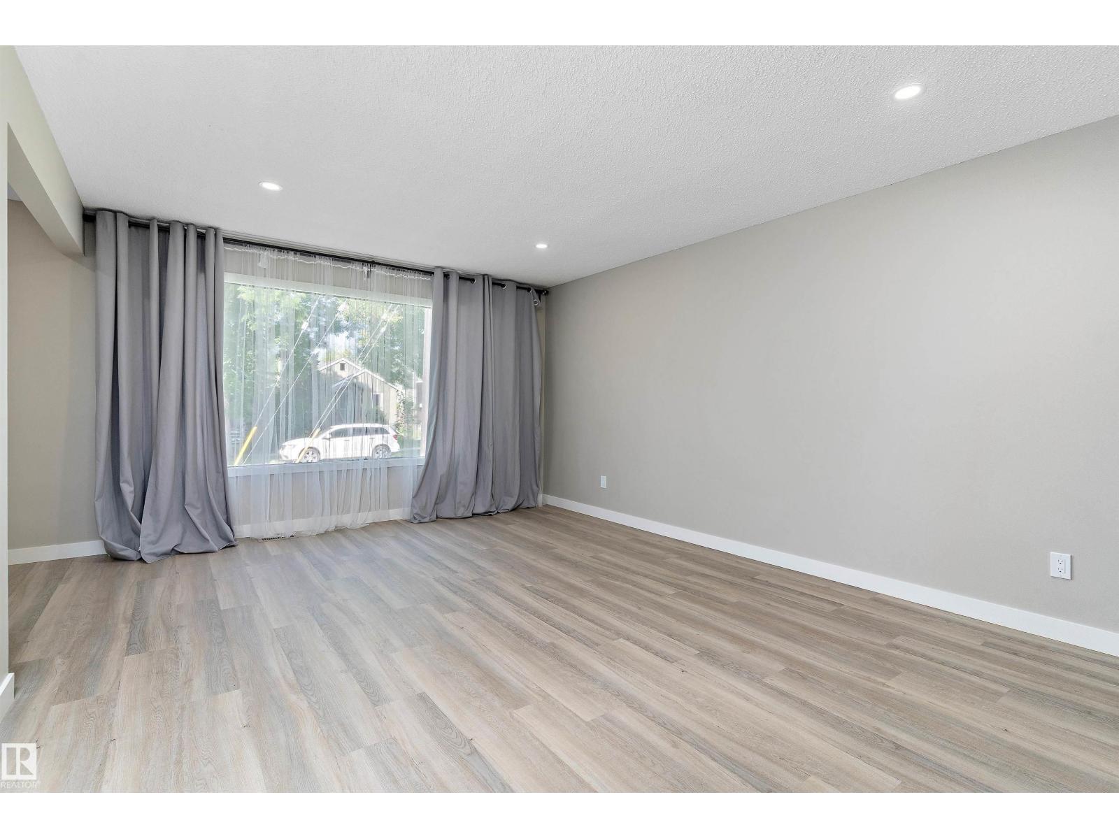 10157 145 St Nw, Edmonton, Alberta  T5N 2X6 - Photo 8 - E4464219