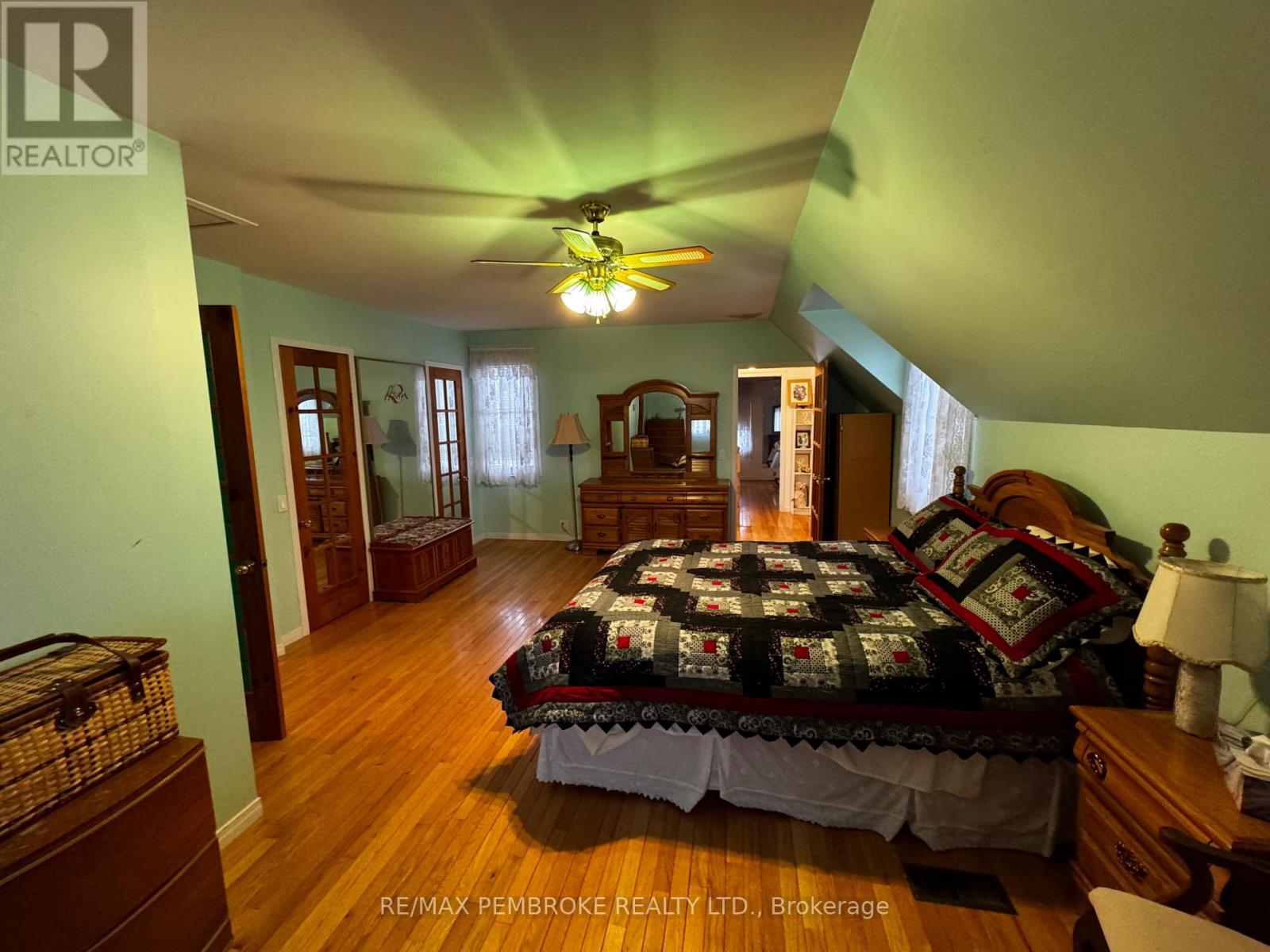 580 Miller Street, Pembroke, Ontario  K8A 5Z9 - Photo 11 - X12496266