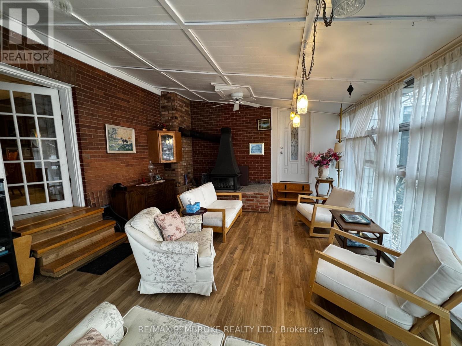 580 Miller Street, Pembroke, Ontario  K8A 5Z9 - Photo 15 - X12496266