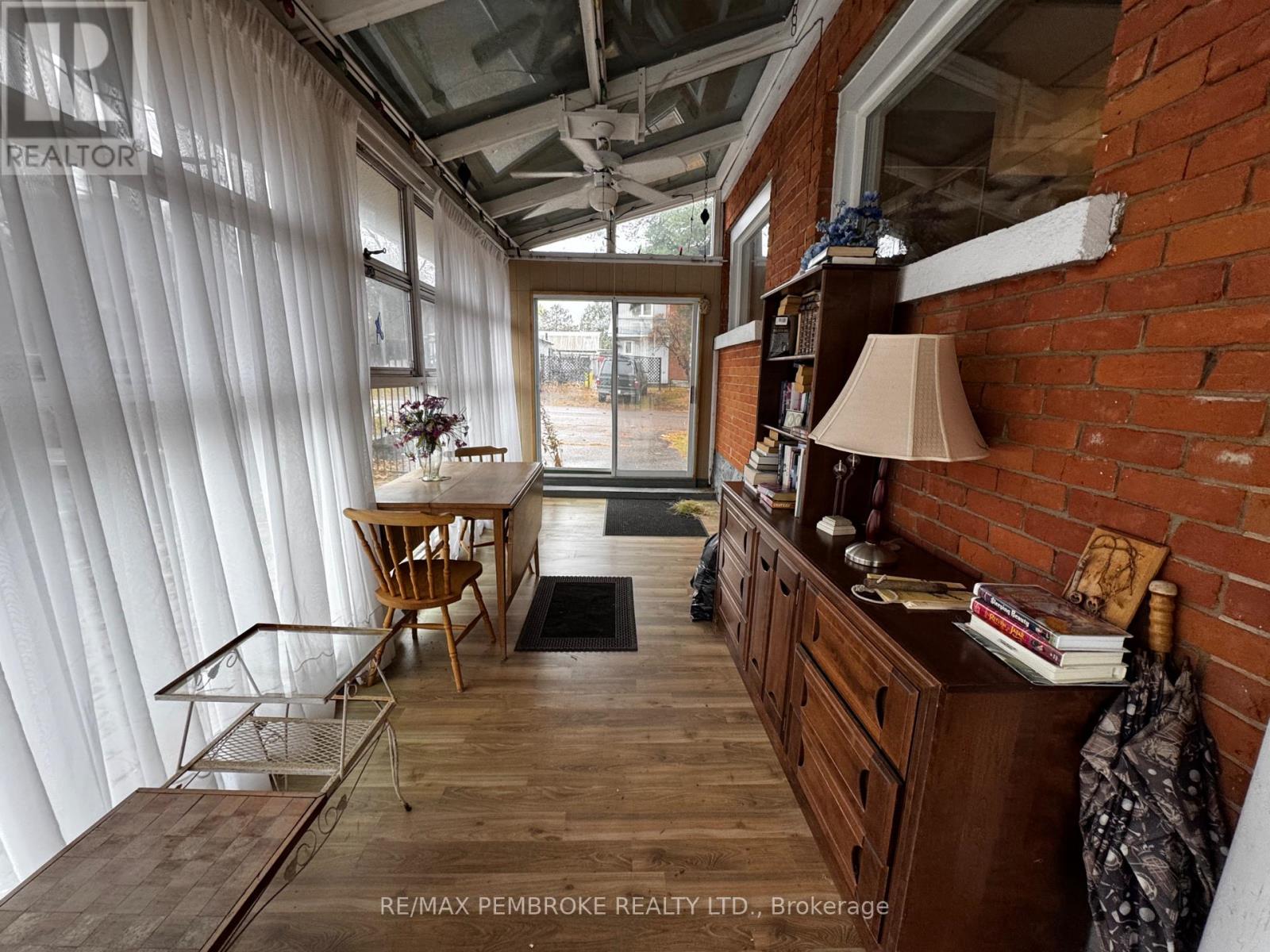 580 Miller Street, Pembroke, Ontario  K8A 5Z9 - Photo 16 - X12496266