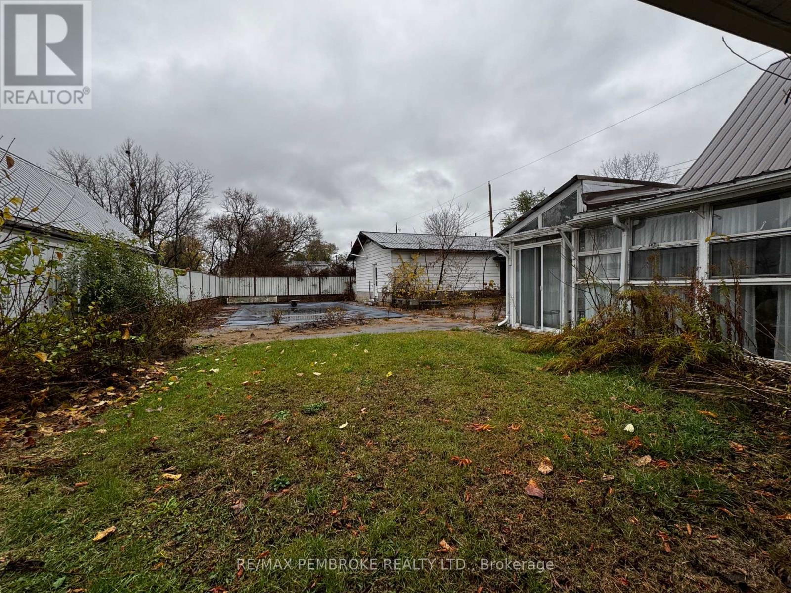 580 Miller Street, Pembroke, Ontario  K8A 5Z9 - Photo 17 - X12496266