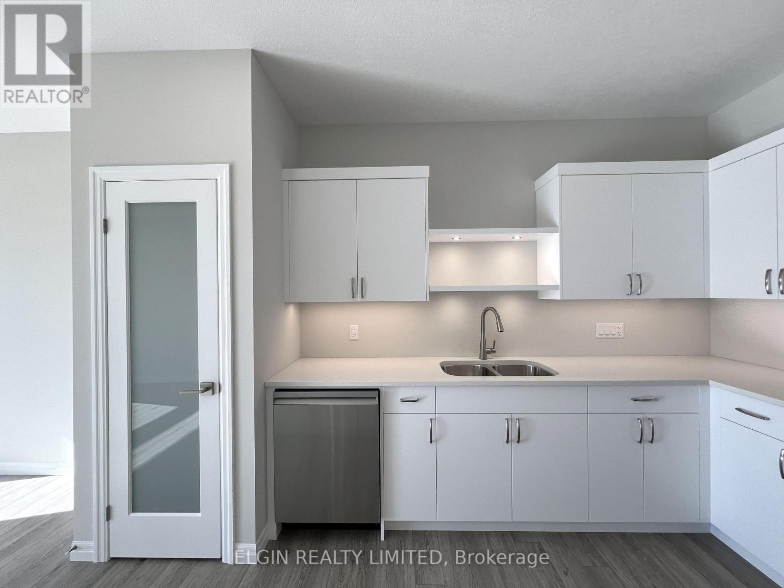 9 Canary Street, Tillsonburg, Ontario  N4G 0K4 - Photo 10 - X12449873