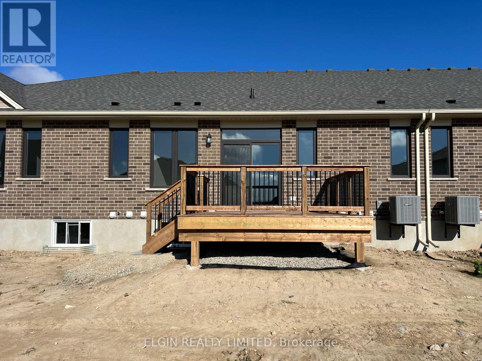 9 Canary Street, Tillsonburg, Ontario  N4G 0K4 - Photo 2 - X12449873