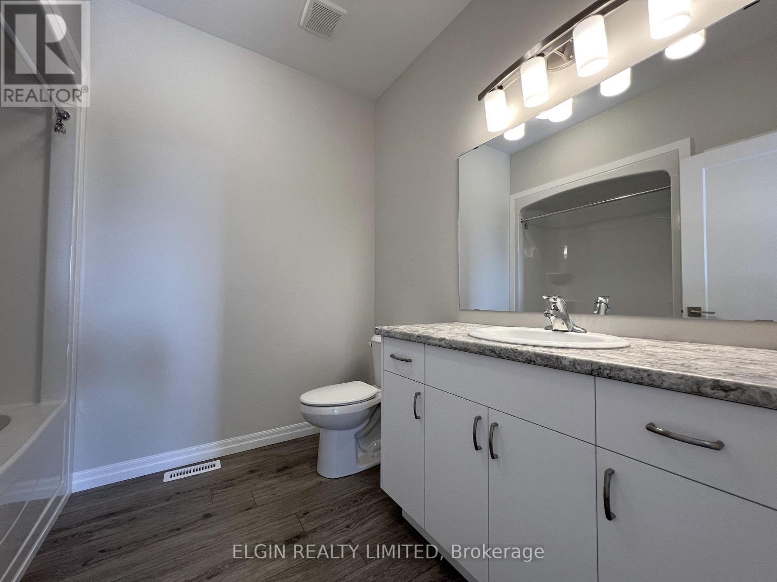 9 Canary Street, Tillsonburg, Ontario  N4G 0K4 - Photo 17 - X12449873