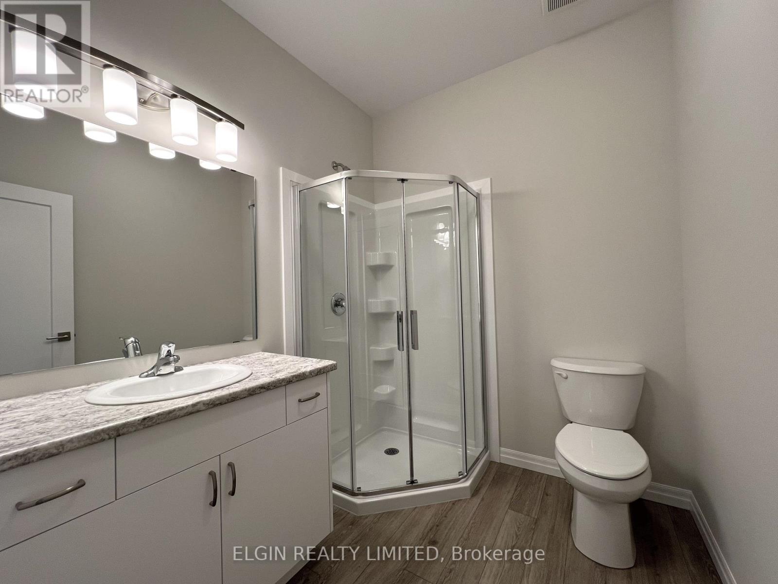 9 Canary Street, Tillsonburg, Ontario  N4G 0K4 - Photo 7 - X12449873