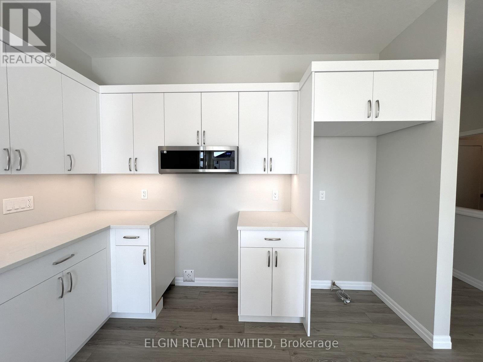 11 Canary Street, Tillsonburg, Ontario  N4G 0K4 - Photo 10 - X12480851