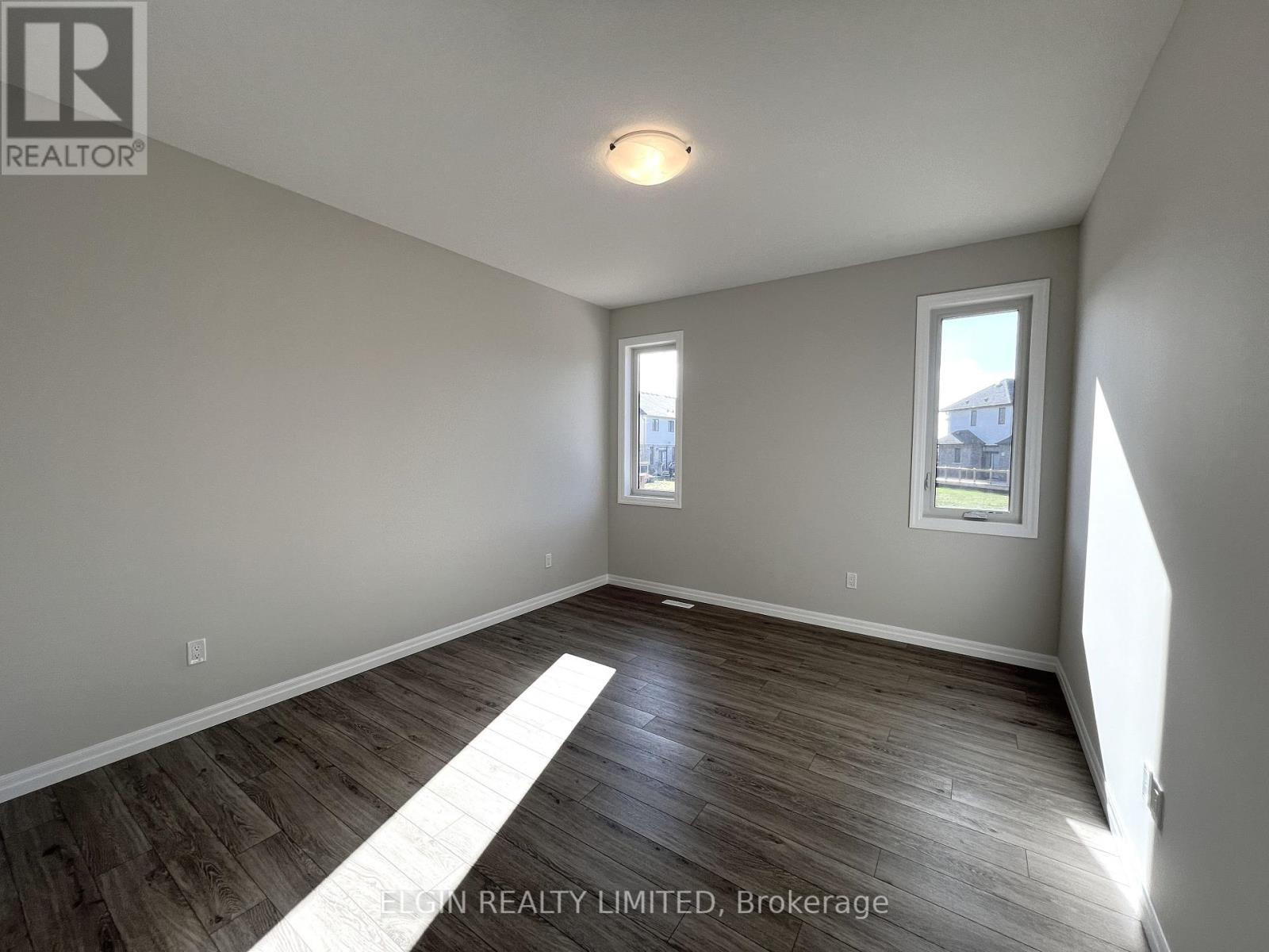 11 Canary Street, Tillsonburg, Ontario  N4G 0K4 - Photo 16 - X12480851