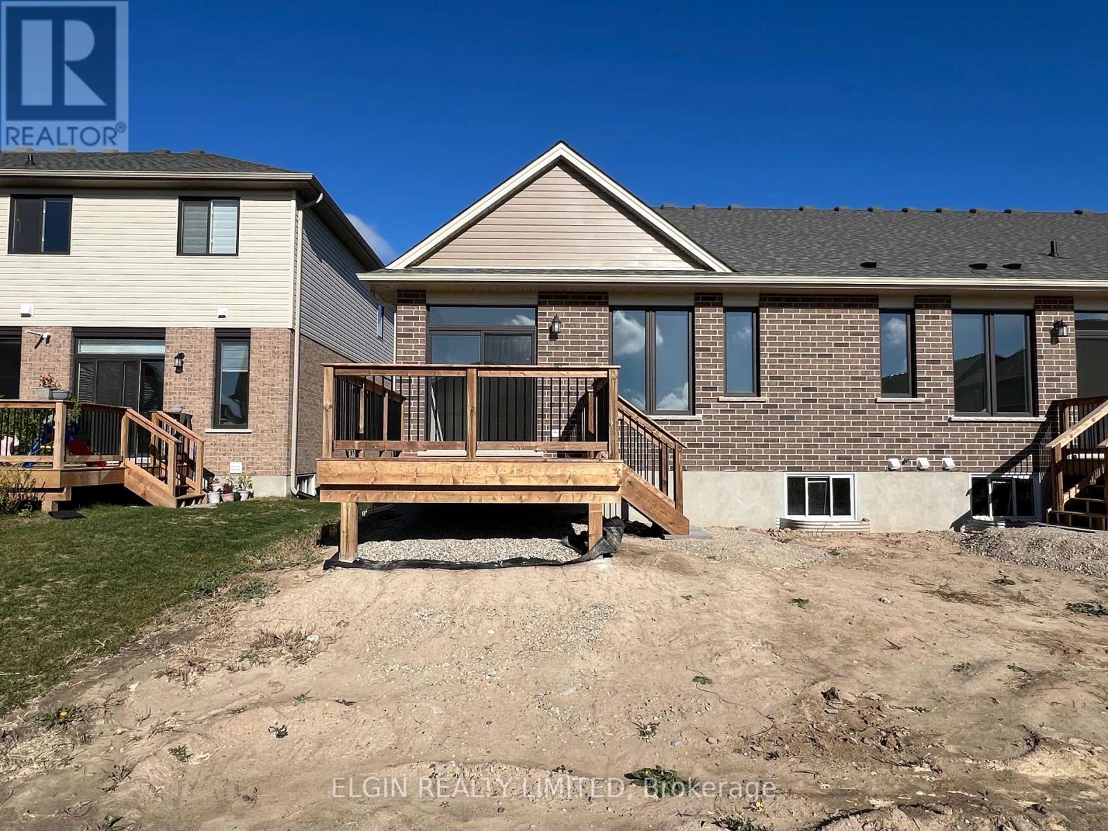 11 Canary Street, Tillsonburg, Ontario  N4G 0K4 - Photo 23 - X12480851