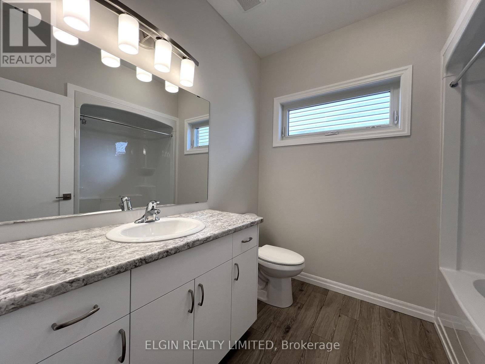 11 Canary Street, Tillsonburg, Ontario  N4G 0K4 - Photo 5 - X12480851