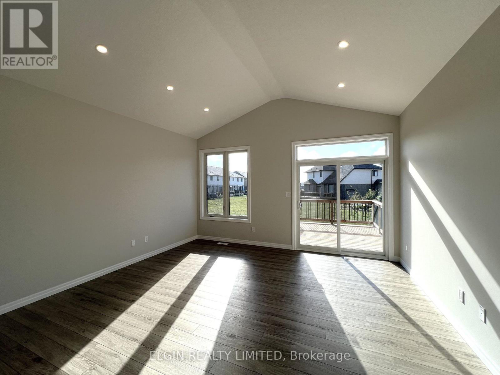 11 Canary Street, Tillsonburg, Ontario  N4G 0K4 - Photo 13 - X12480851