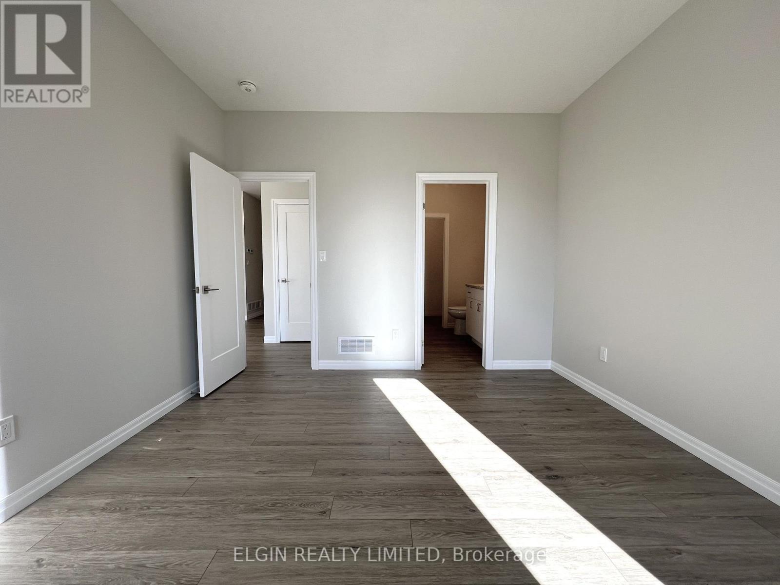 11 Canary Street, Tillsonburg, Ontario  N4G 0K4 - Photo 17 - X12480851