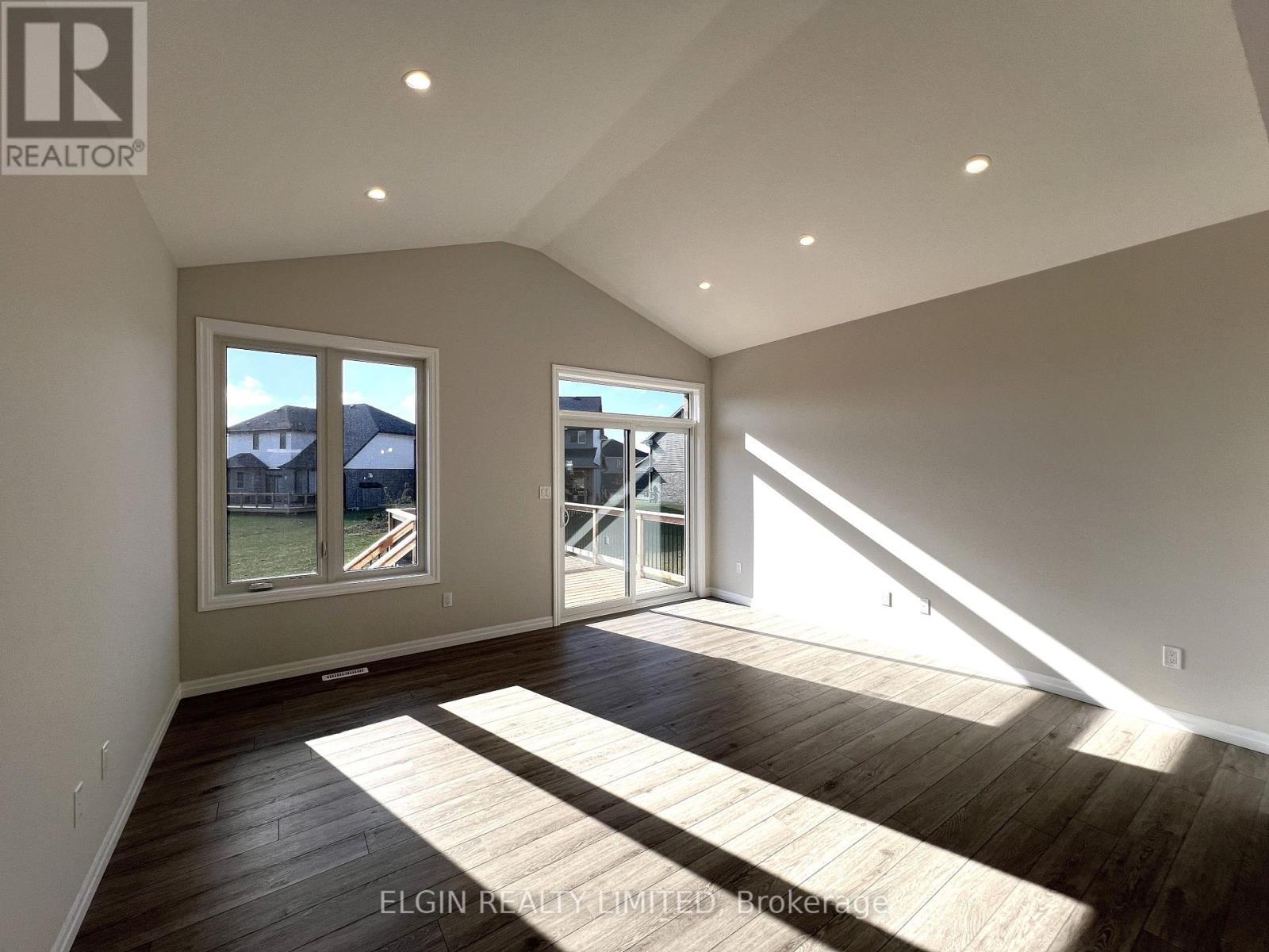 11 Canary Street, Tillsonburg, Ontario  N4G 0K4 - Photo 15 - X12480851