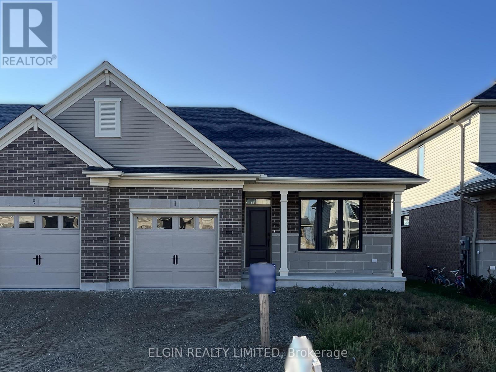 11 Canary Street, Tillsonburg, Ontario  N4G 0K4 - Photo 1 - X12480851