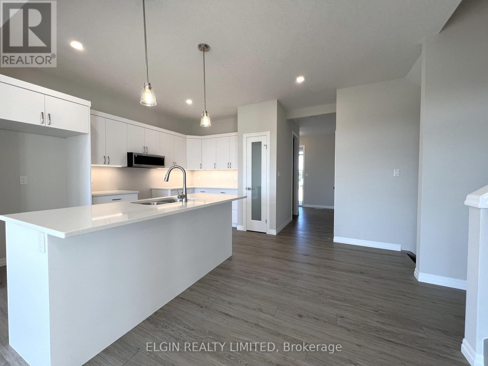 69 Braun Avenue, Tillsonburg, Ontario  N4G 0K4 - Photo 14 - X12480853