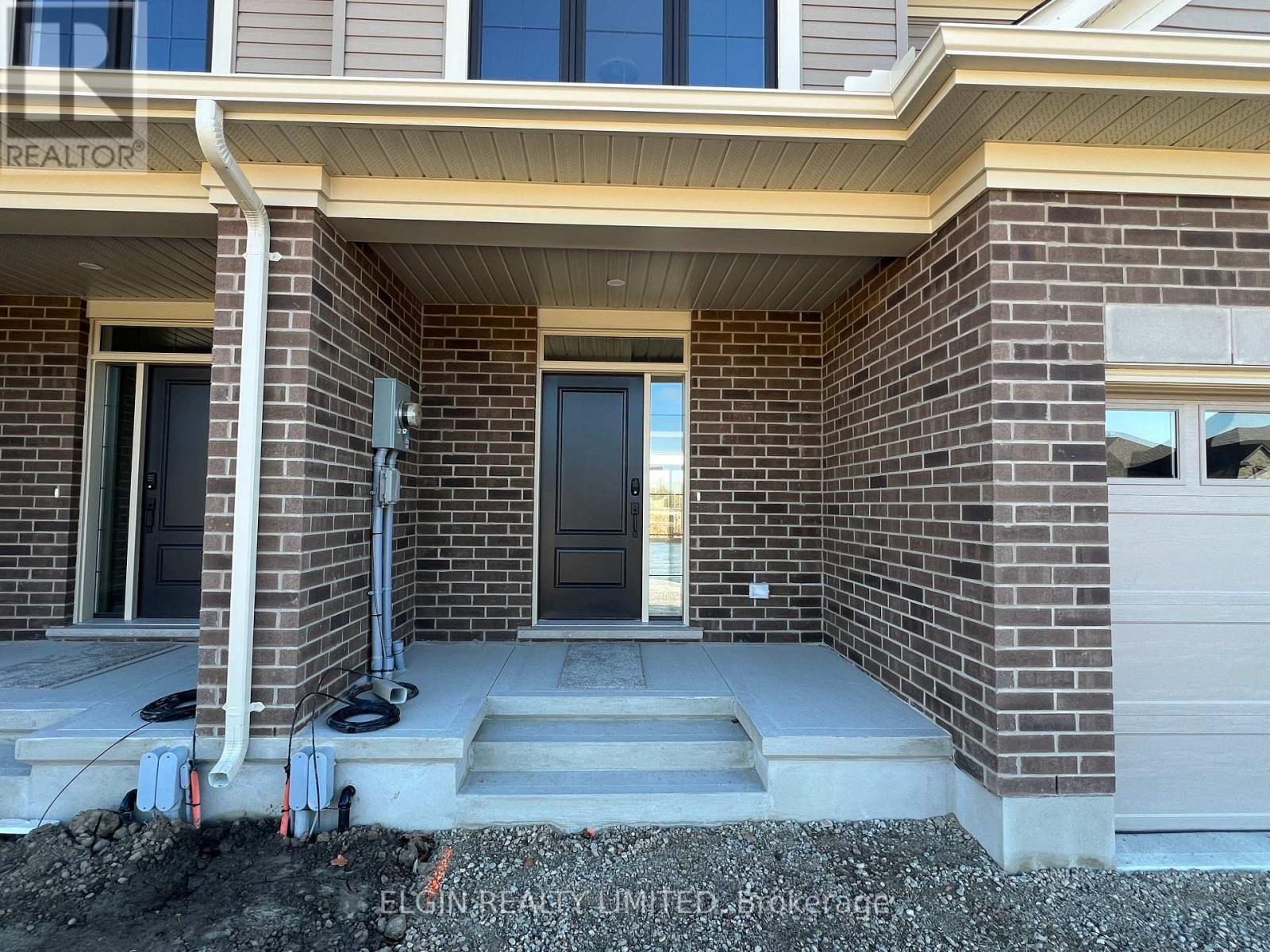 71 Braun Avenue, Tillsonburg, Ontario  N4G 0K4 - Photo 4 - X12480856