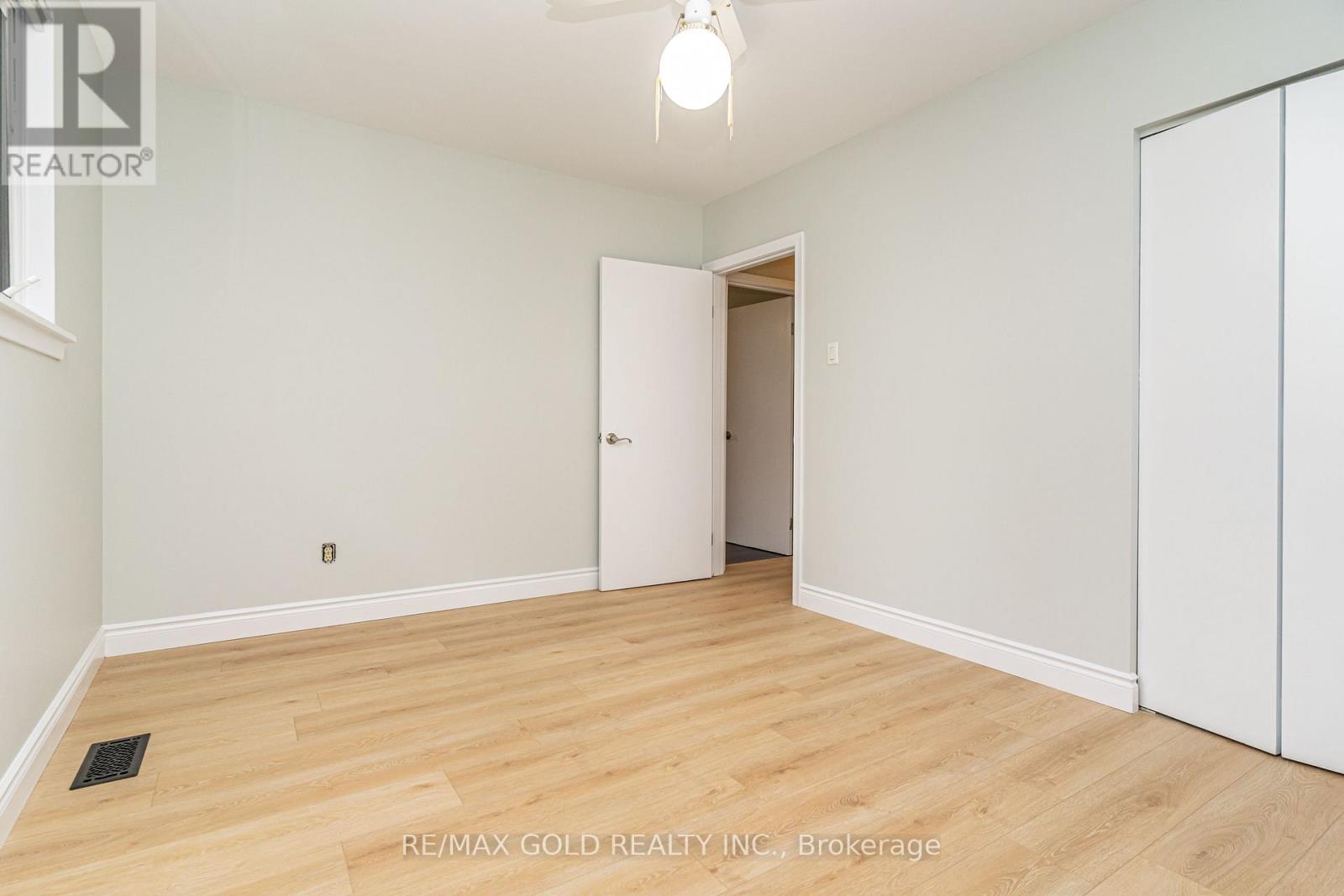 57 Alderbury Crescent, Brampton (Avondale), Ontario  L6T 1P5 - Photo 19 - W12496104