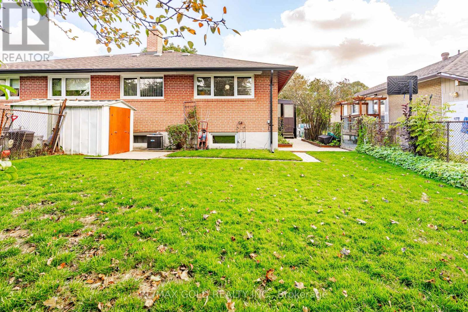 57 Alderbury Crescent, Brampton (Avondale), Ontario  L6T 1P5 - Photo 38 - W12496104